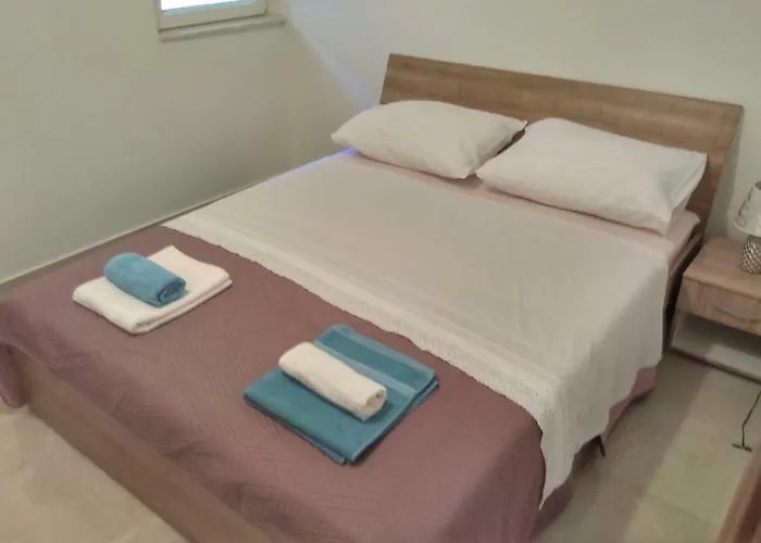 Garija * Rogoznica (Sibenik-Knin)